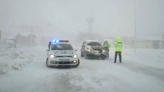 politia-zapada-iarna