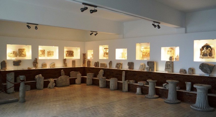 Reorganizarea expozitiei muzeului