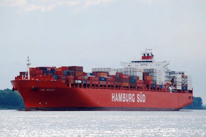 das-hamburg-sued-containerschiff-rio-dmhi