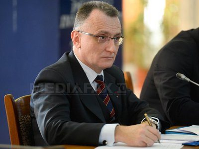 ministrul-educatiei-sorin-campeanu-octav-ganea